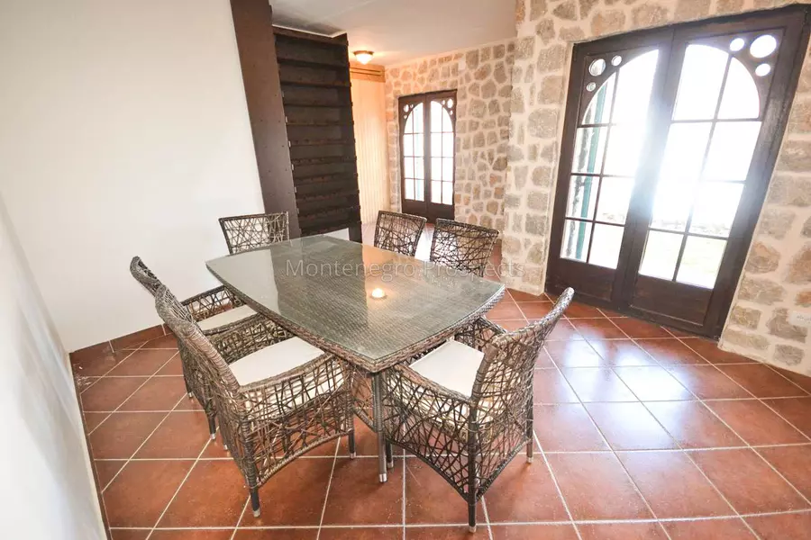 Spacious villa for sale 1 of 1 14