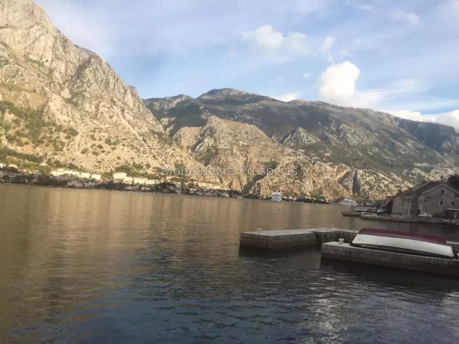 Rare offer plot on the first line to the sea in muo kotor bay 13654 3 0.jpg