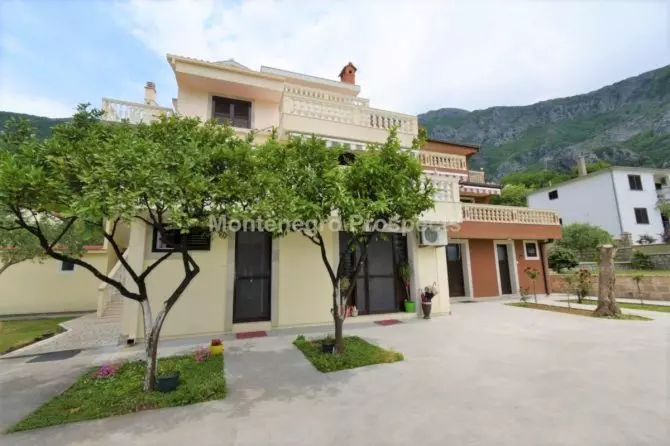 Villa pod mini otel risan 11102 12