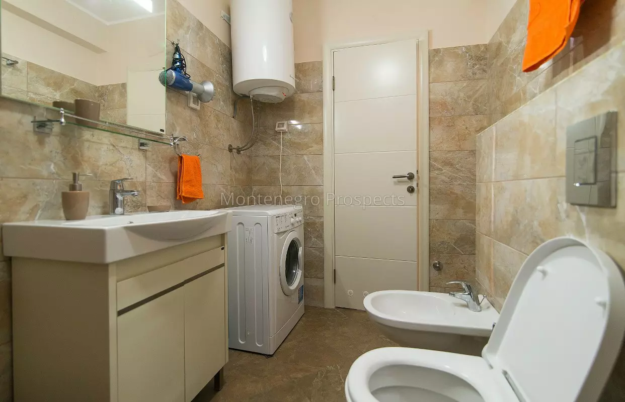 Kvartira s tremja spalnami v becici 12502 2 1242x800