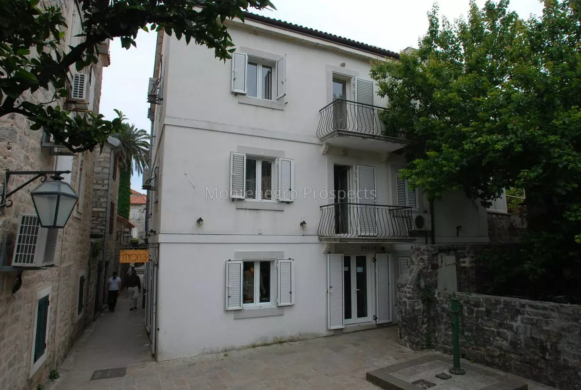 Villa v samom serdce starogo goroda budva 12553 3 1192x800