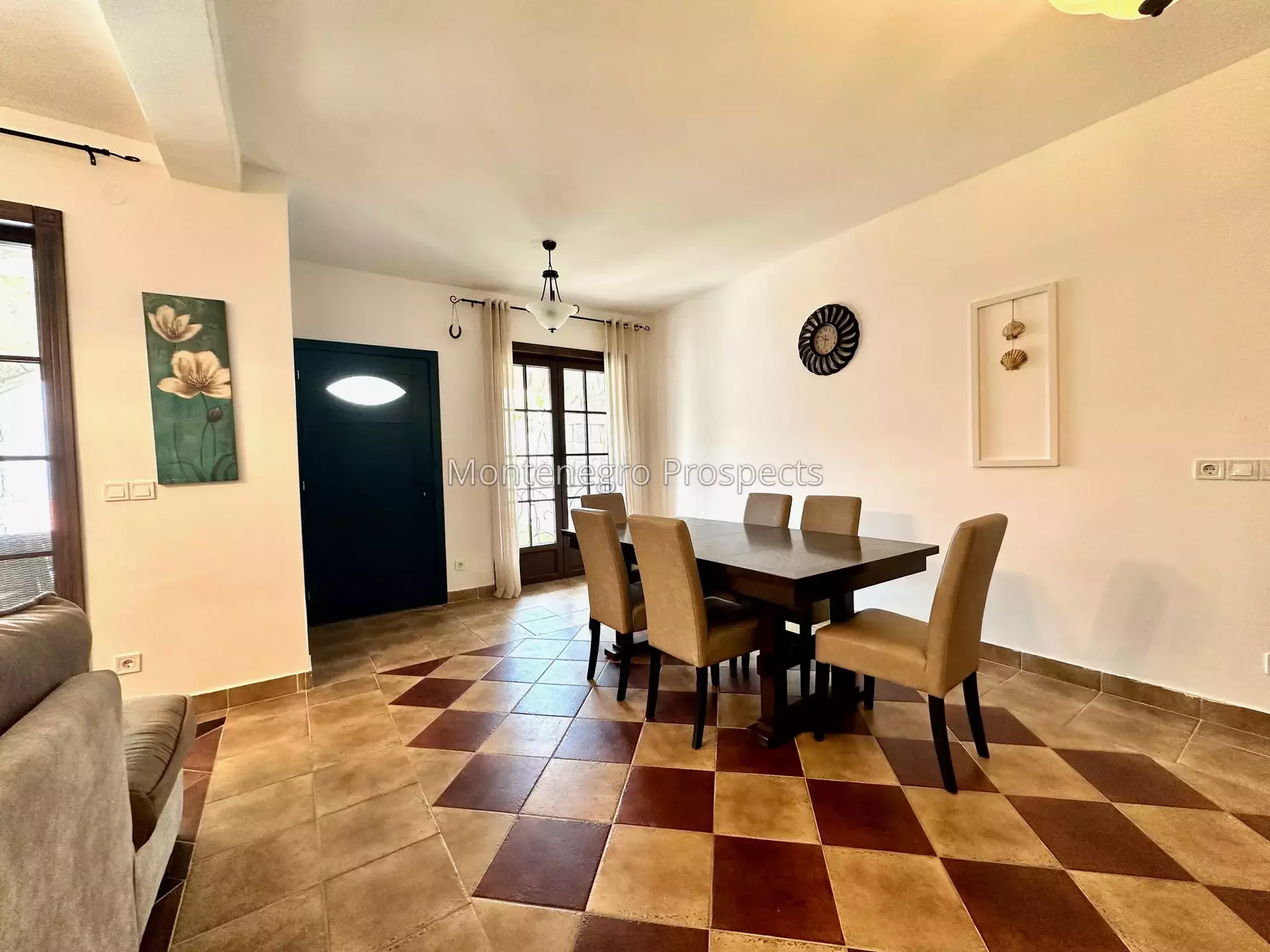 11329 kostanjica large apartment 8.jpg