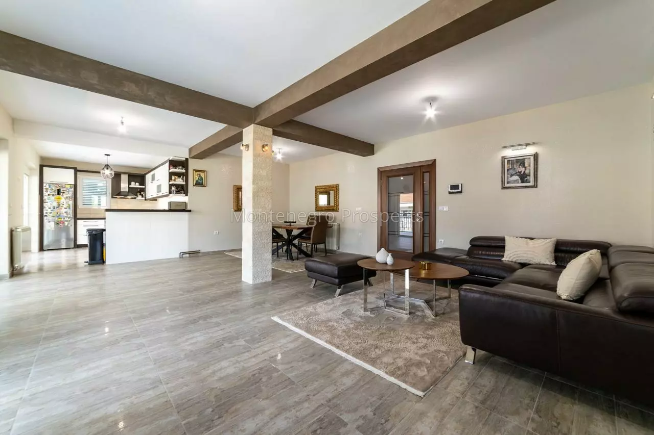 Villa for sale 13768 17