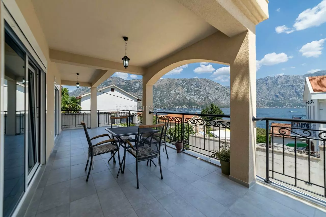 Villa for sale 13768 22
