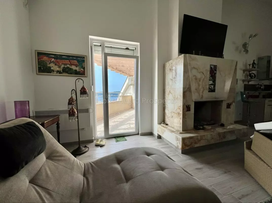 12722 stan tivat 6 1074x800