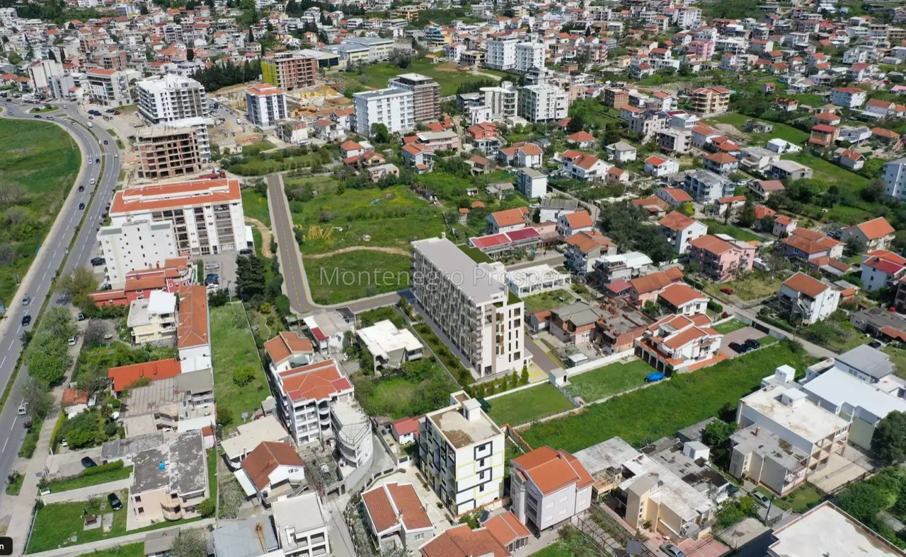 J10287 plac blizu mora 14