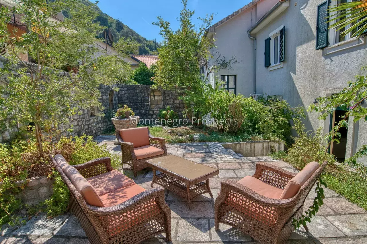 Stone villa on the first line to the sea in lepetani tivat 13822 21.jpg