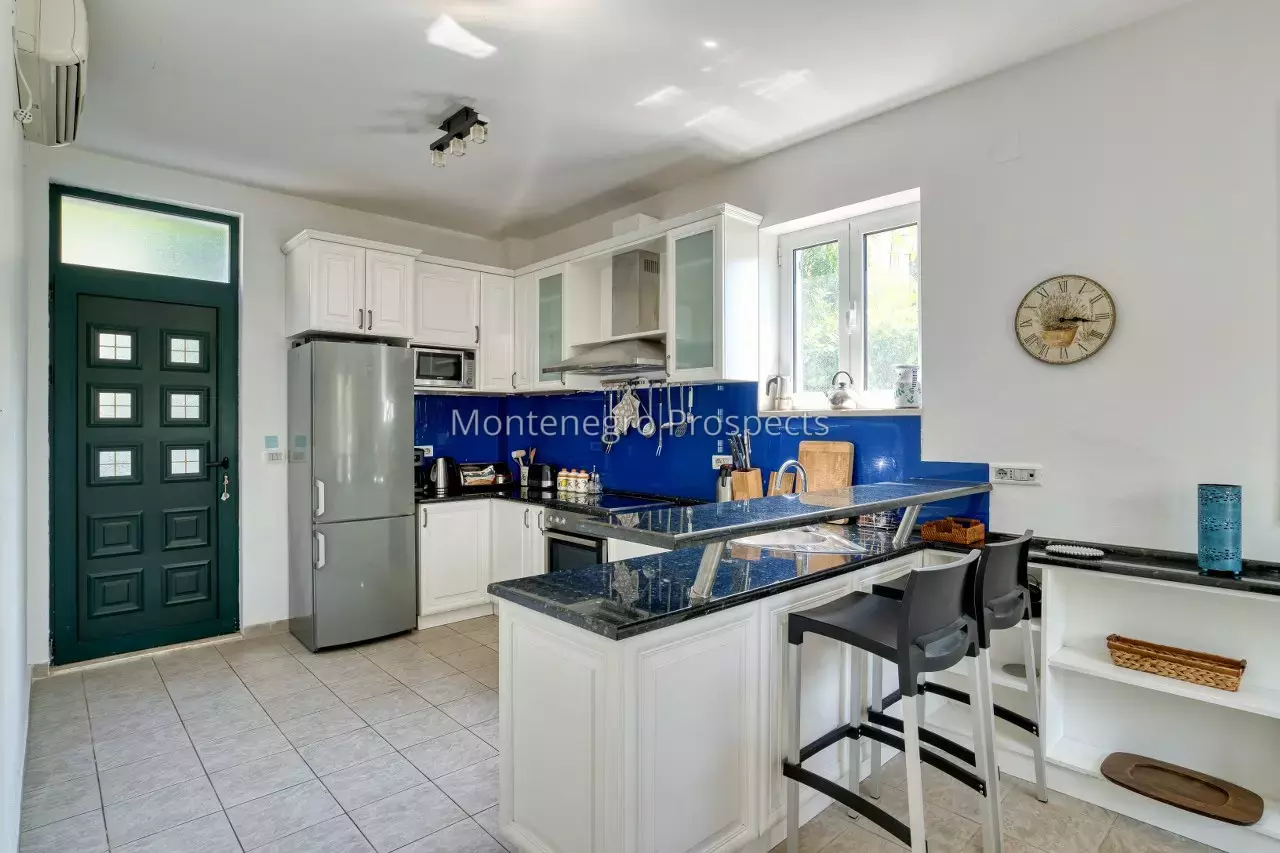 Stone villa on the first line to the sea in lepetani tivat 13822 47.jpg