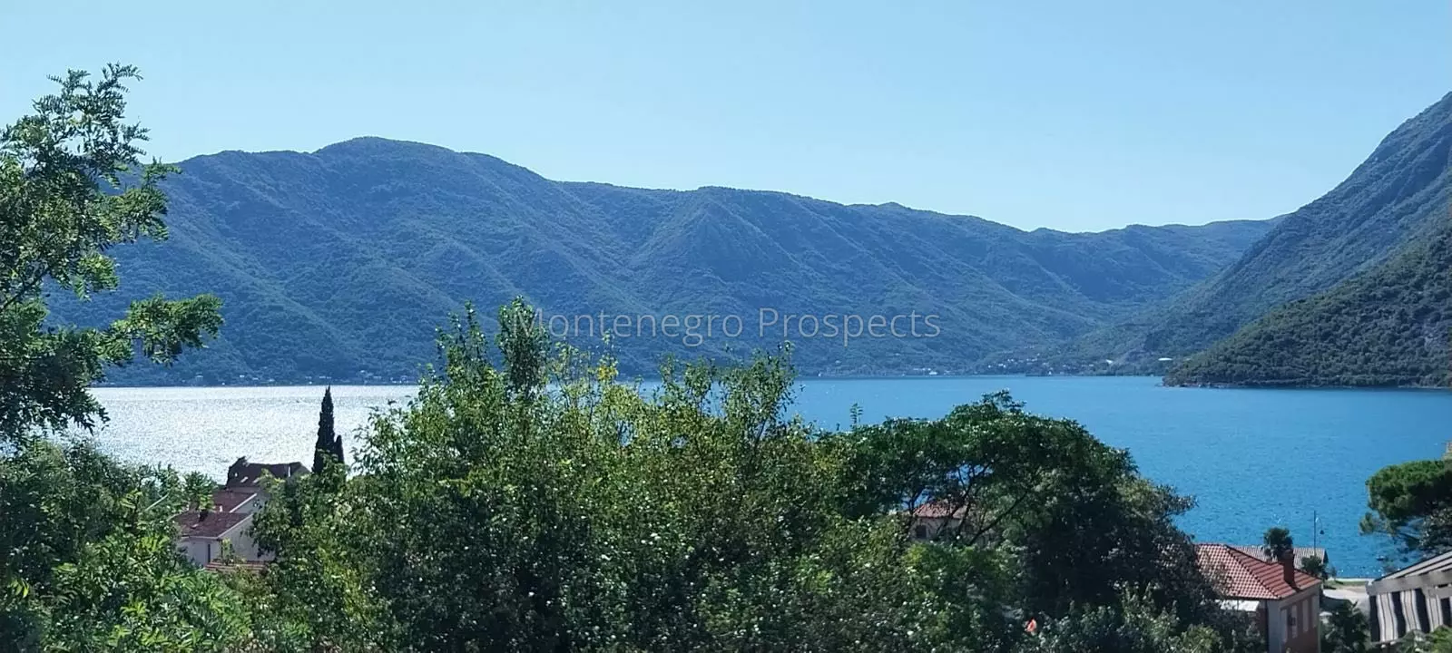 Spacious two bedroom apartment minutes away from the sea risan 13831 9