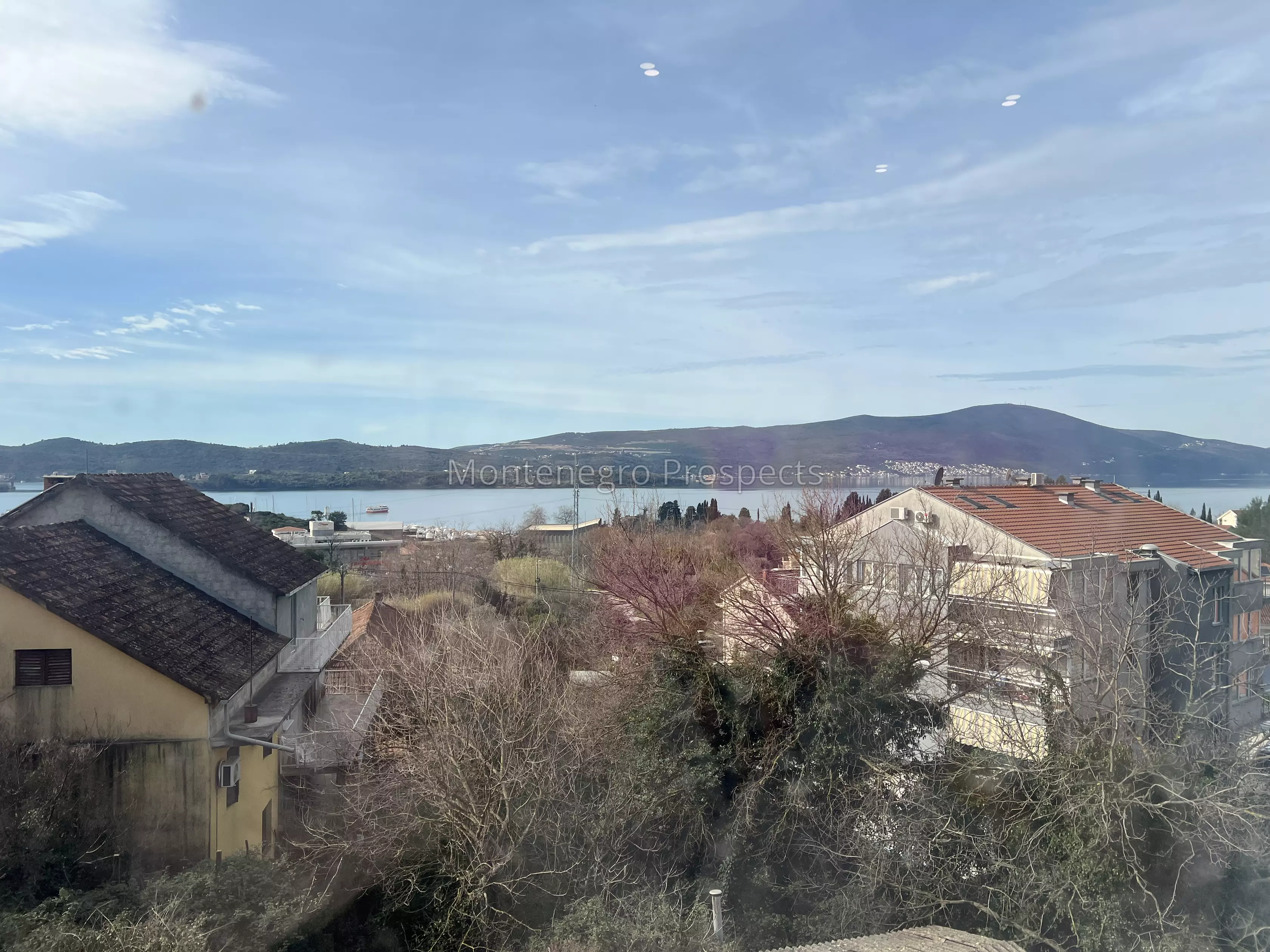 Modern two bedroom apartment with sea views in tivat 13850 3