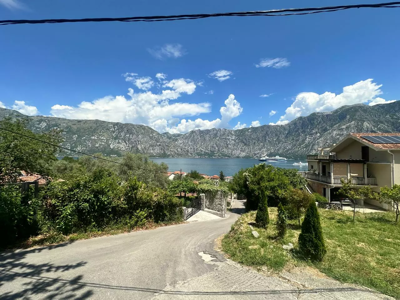 14189 house for renovation kotor 16
