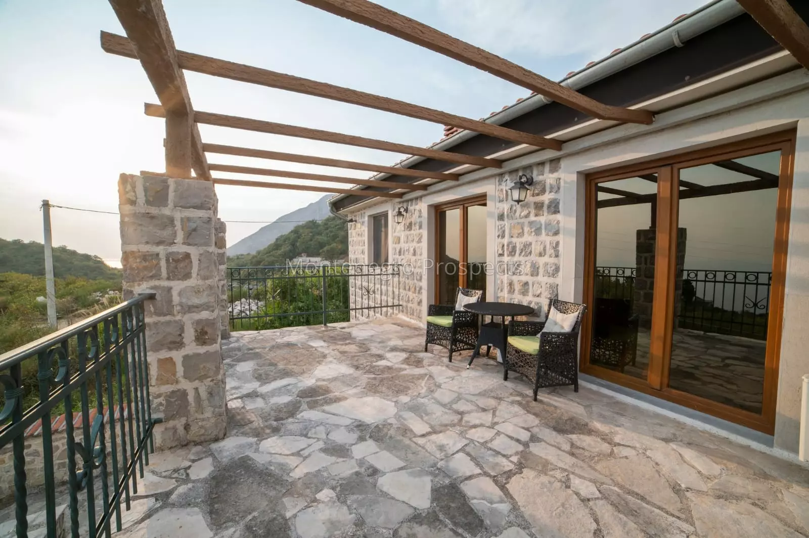 8196 vila petrovac 7