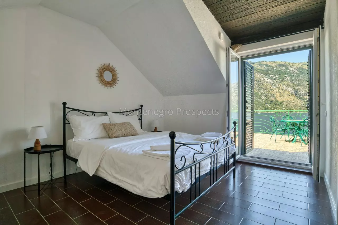 Waterfront house 13864 17 1280x854