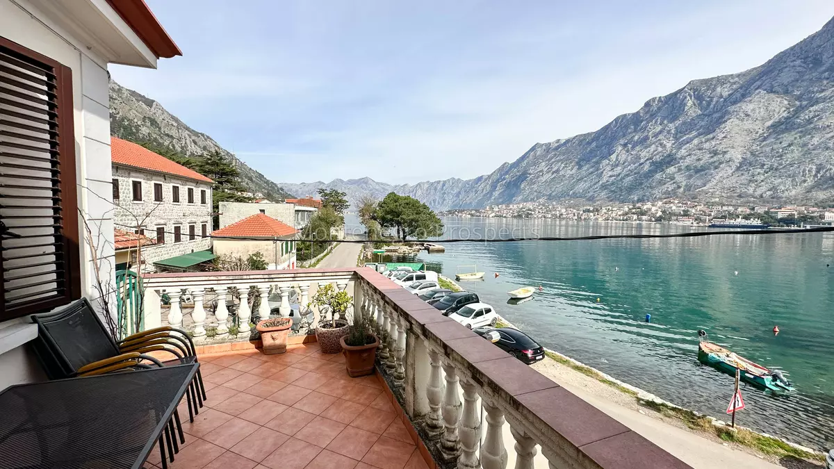 Apartment for sale 13570 2
