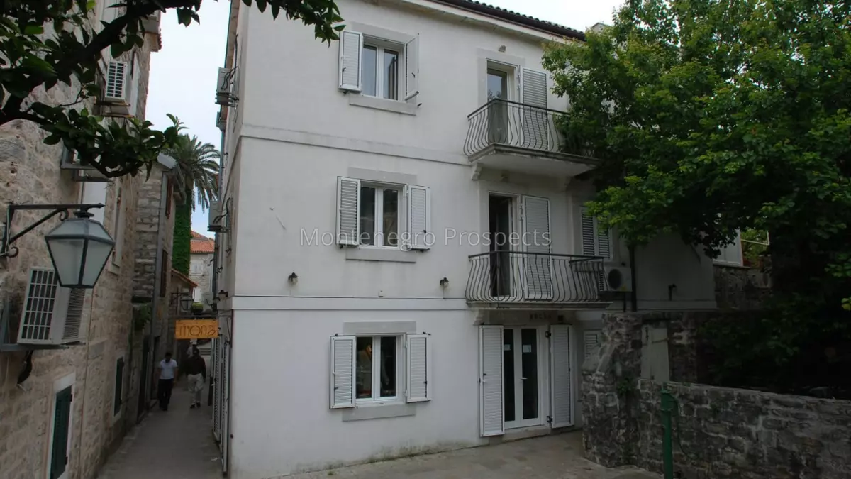 Villa v samom serdce starogo goroda budva 12553 3 1192x800