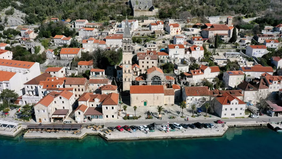 Perast house 13495 1