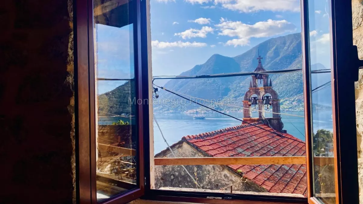 Stylish one bedroom apartment with stunning views perast 13763 3 1024x768