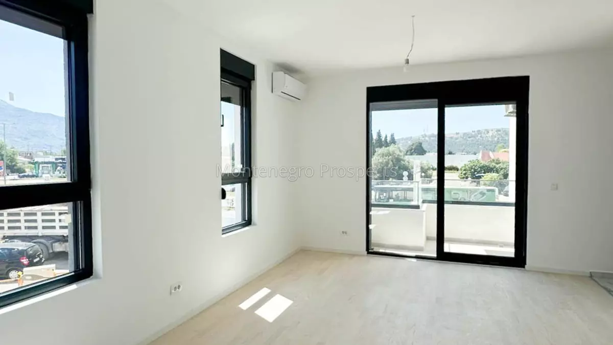 J10218 1