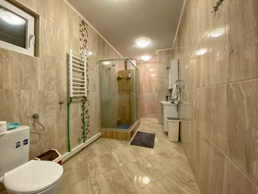 Villa na prodaju prva linija 10221 10