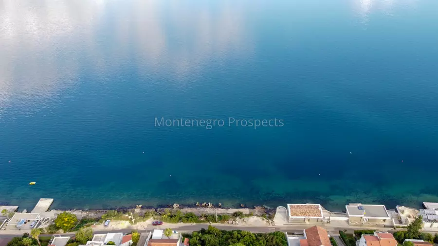 Large plot with planning on the front line to the sea in krasici 14027 3