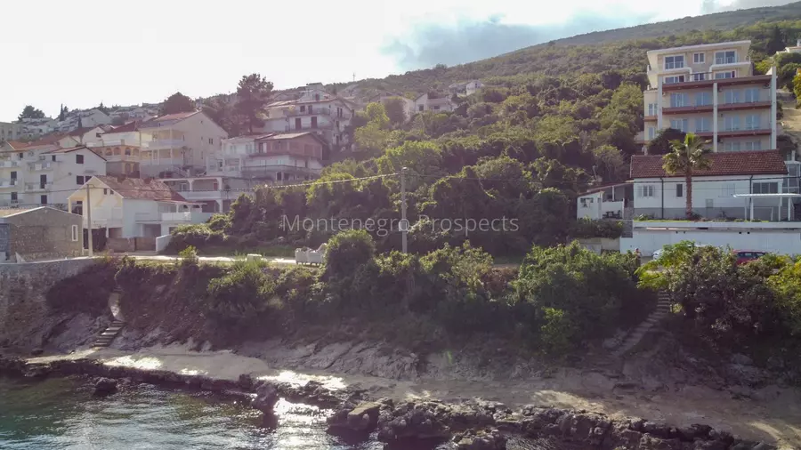 Large plot with planning on the front line to the sea in krasici 14027 7