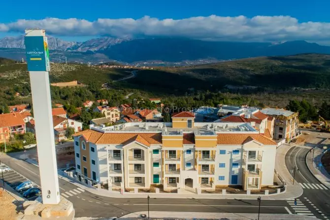 Centrale lusrica bay town centre 3116 1 22 1600x1199 670x446