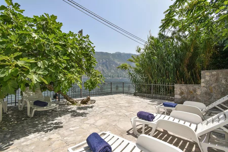 Prcanj villa for sale 1 of 1 6