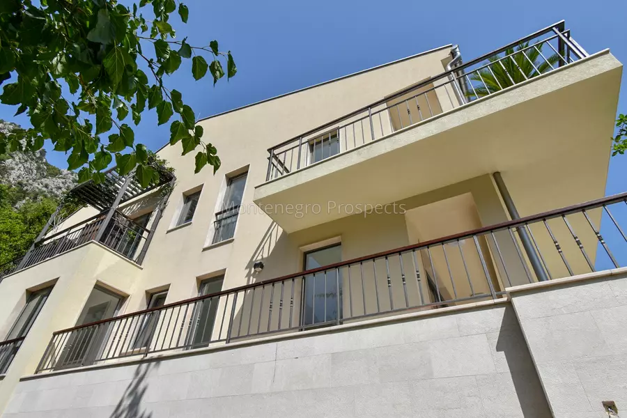 Villa luna vtoraya liniya morya muo 11157 15