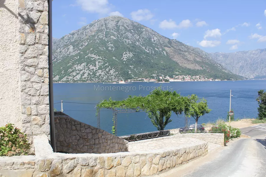 Spacious villa for sale 1 of 1 24