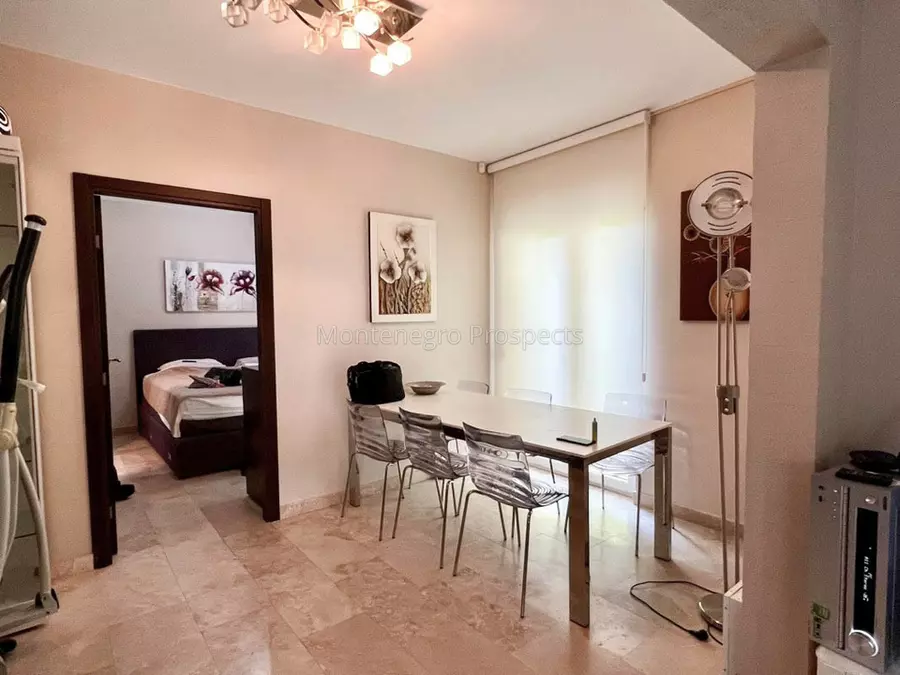 Kvartira s trema spalnjami v minute ot otela splendid v becici 12438 7 1067x800 9