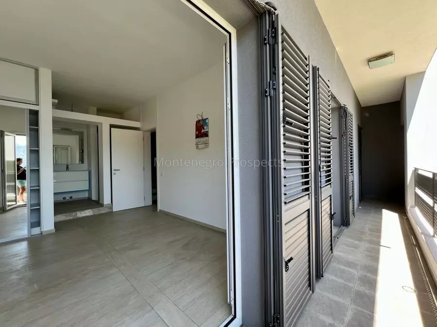 Modern villa with panoramic views of the sea morinj 12106 21 1067x800
