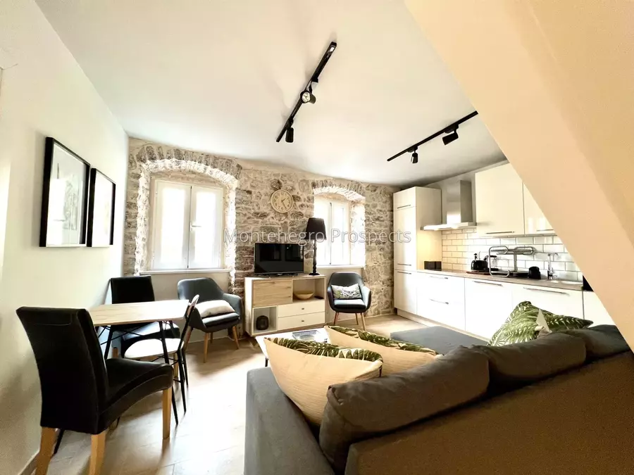 Recently renovated one bedroom apartment in the old town of kotor 13492 13.jpg