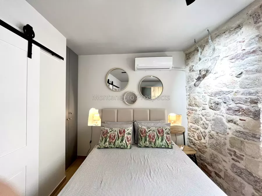 Recently renovated one bedroom apartment in the old town of kotor 13492 19.jpg