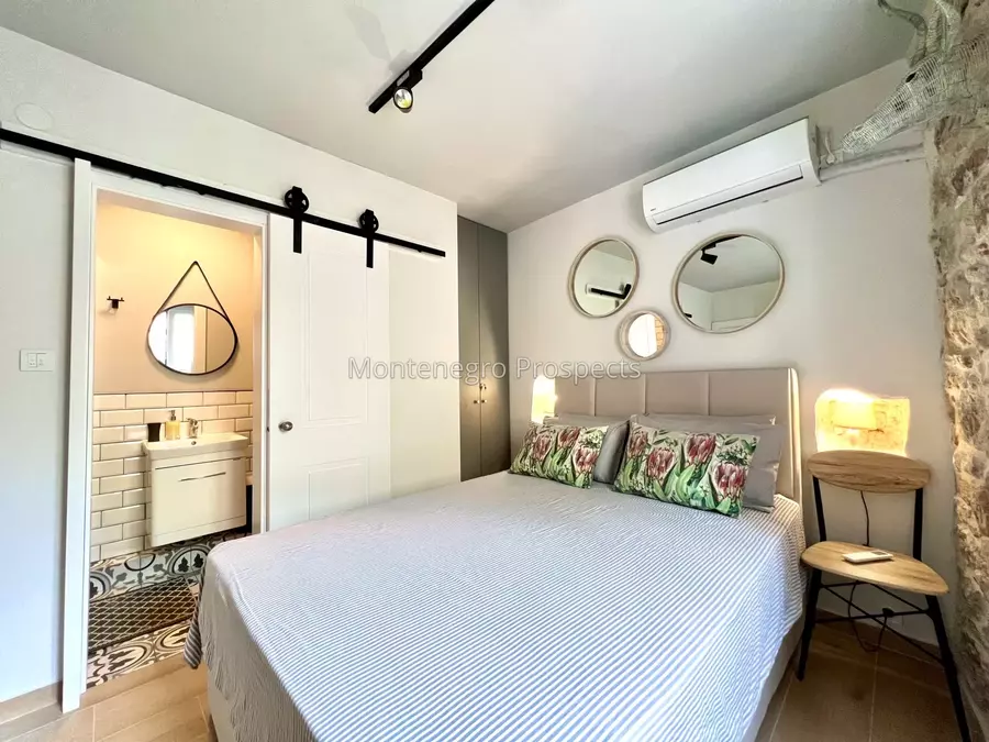 Recently renovated one bedroom apartment in the old town of kotor 13492 20.jpg