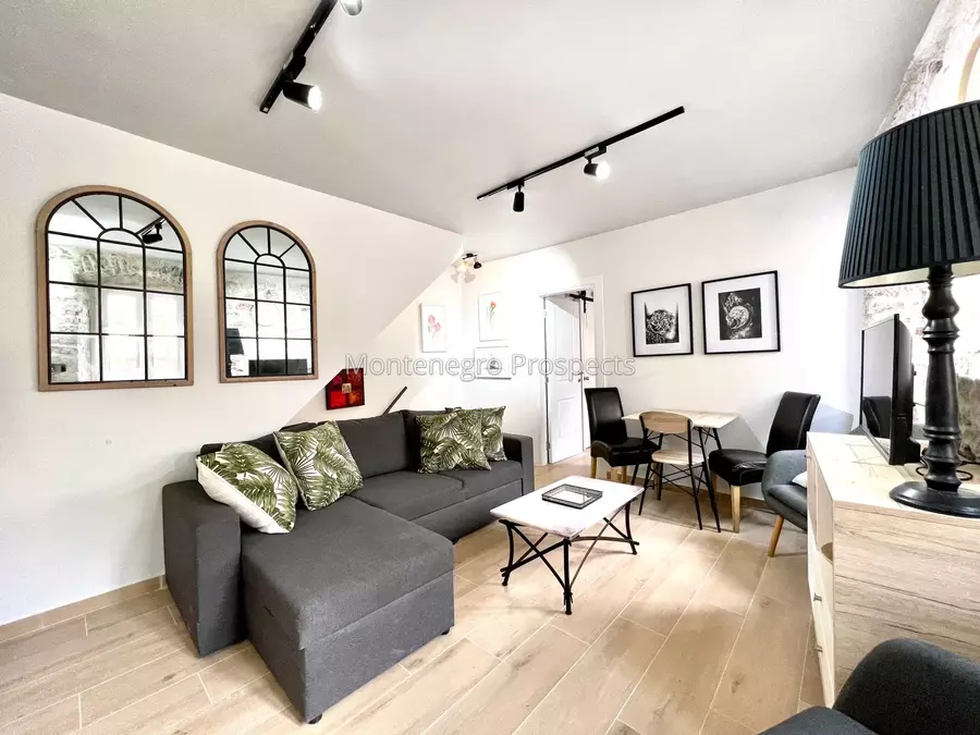 Recently renovated one bedroom apartment in the old town of kotor 13492 8.jpg