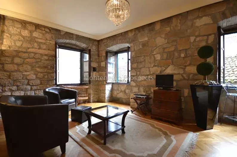 Stylish two bedroom apartment old town kotor 13599 27.jpg