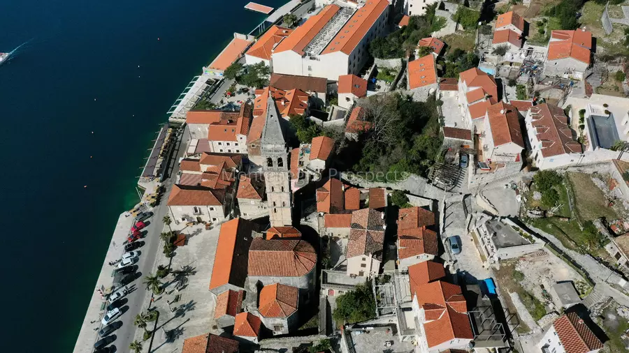 Perast house 13495 6