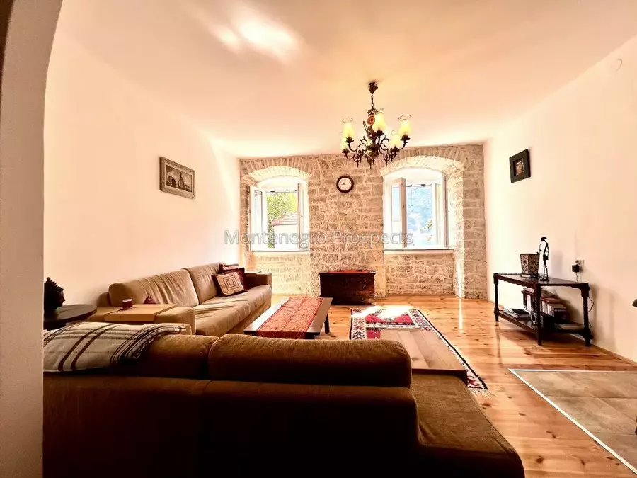 Three bedroom apartment on the first line to the sea kotor 13708 11.jpeg