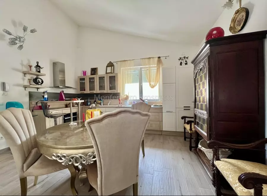 12722 stan tivat 5 1091x800