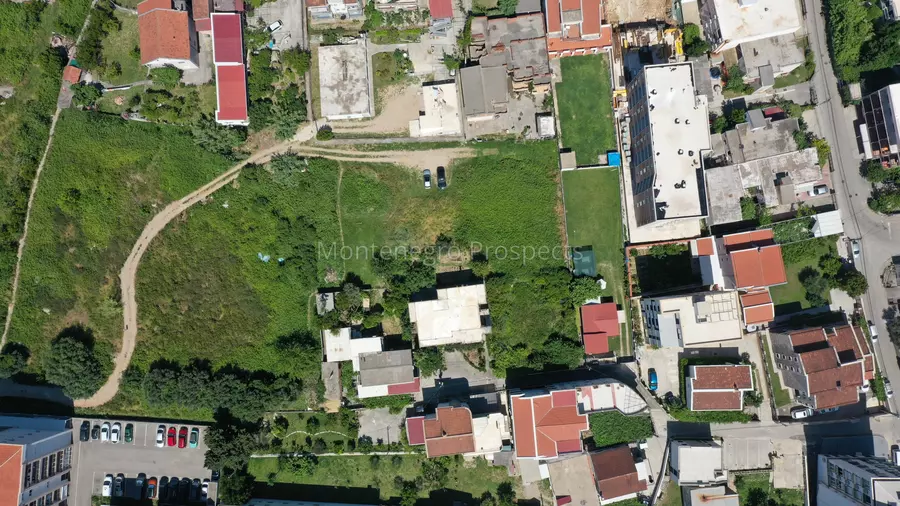 J10287 plac blizu mora 8
