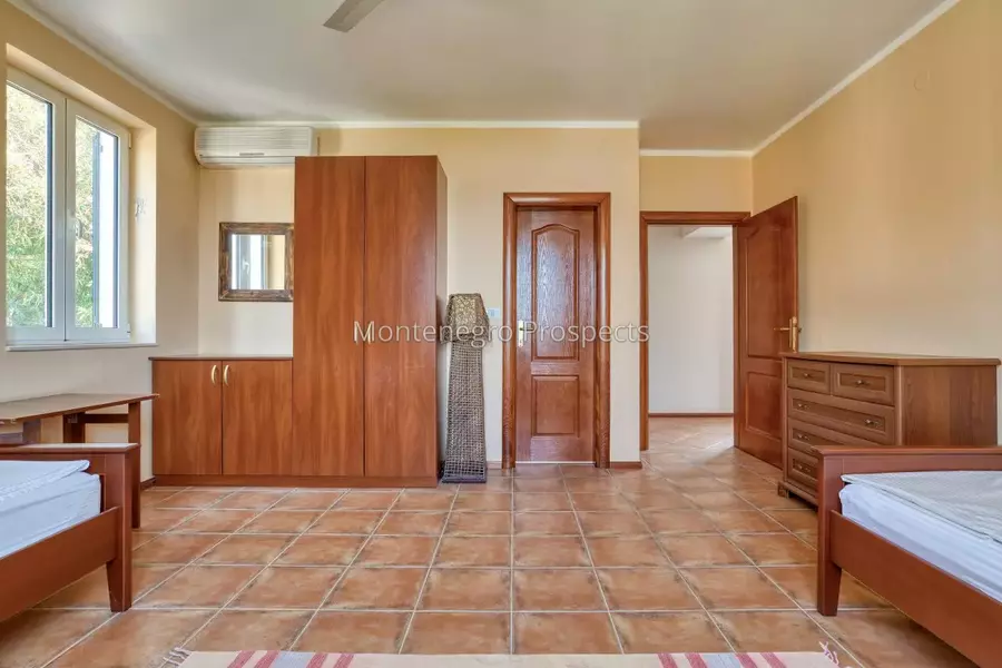 Stone villa on the first line to the sea in lepetani tivat 13822 15.jpg