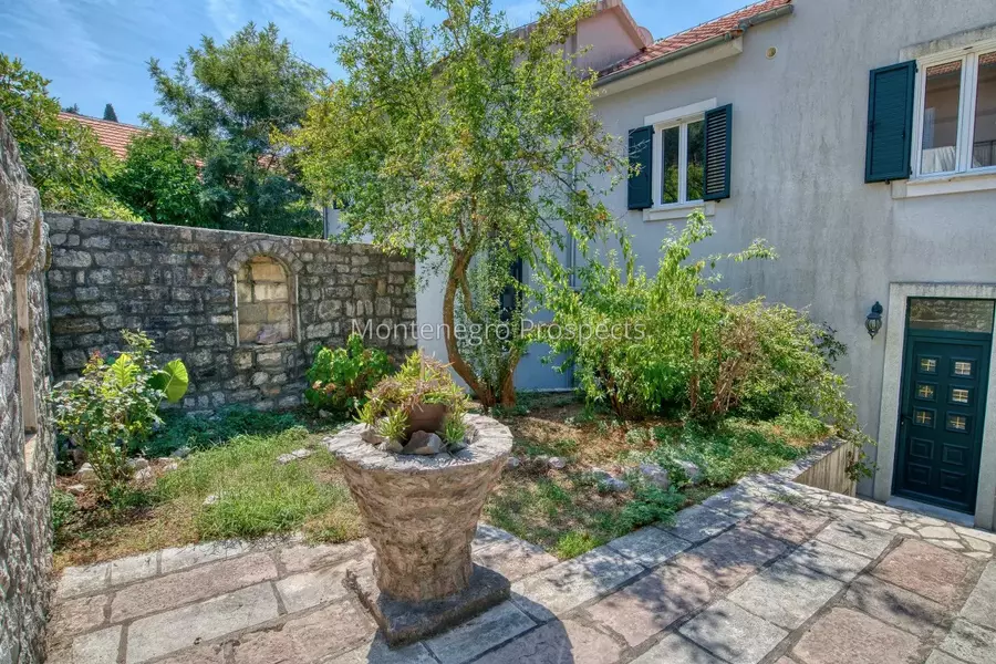 Stone villa on the first line to the sea in lepetani tivat 13822 50.jpg