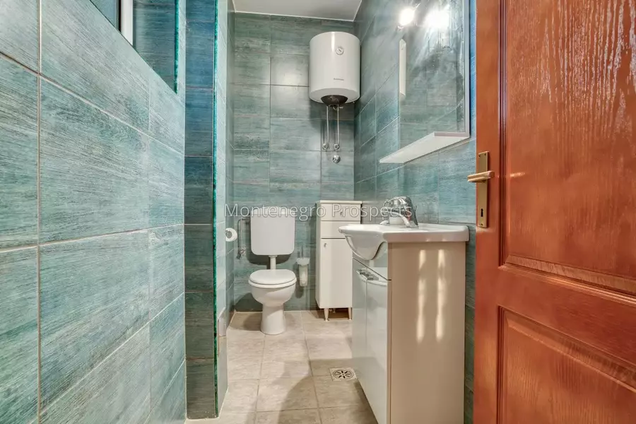 Stone villa on the first line to the sea in lepetani tivat 13822 64.jpg