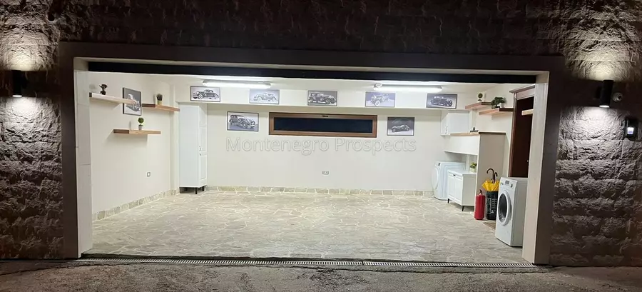 Vila u baru 12728 16 1280x582
