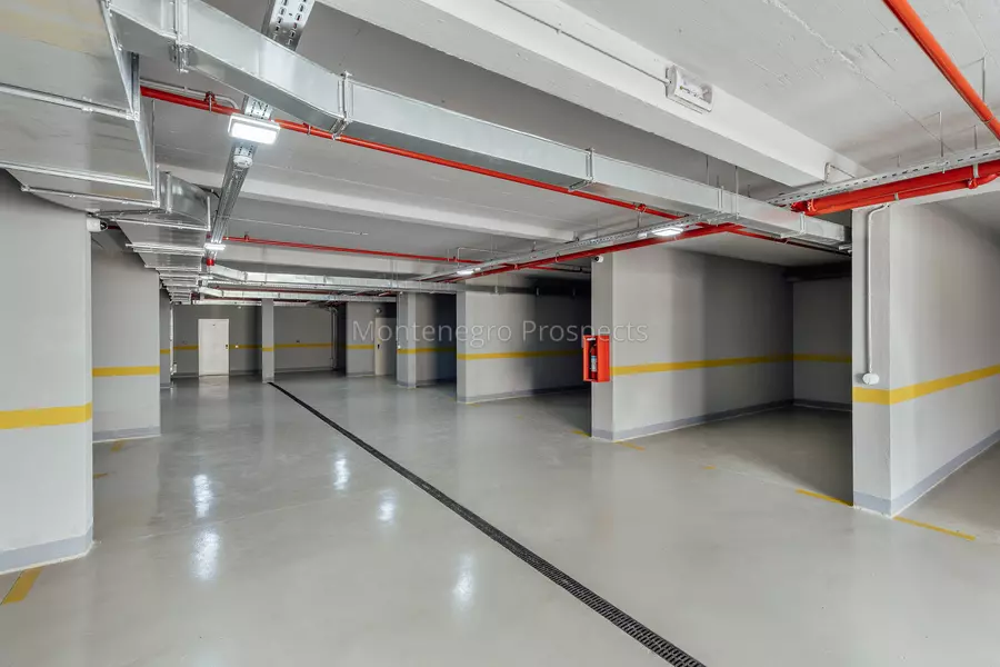 18028 riverside apartments 16