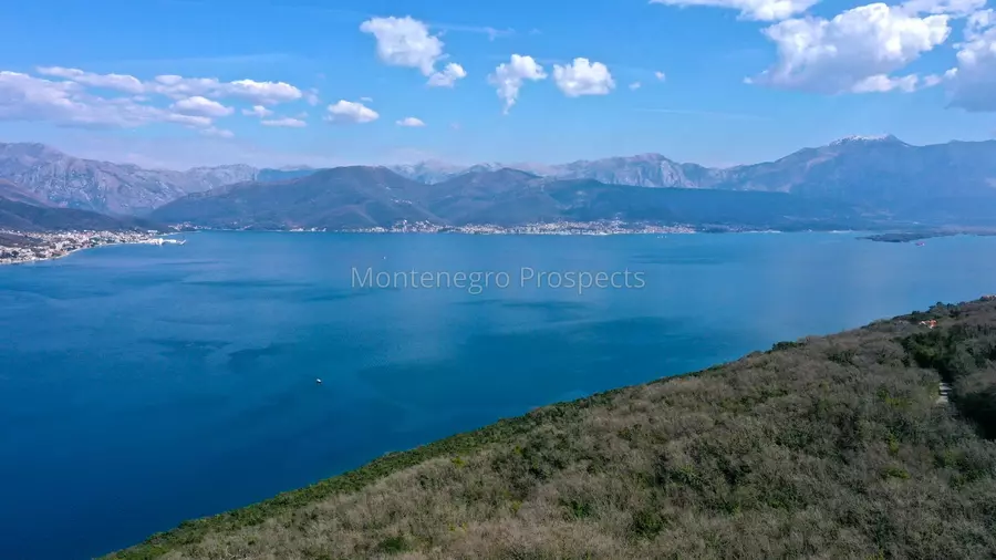 14182 plot in zabrdje 7