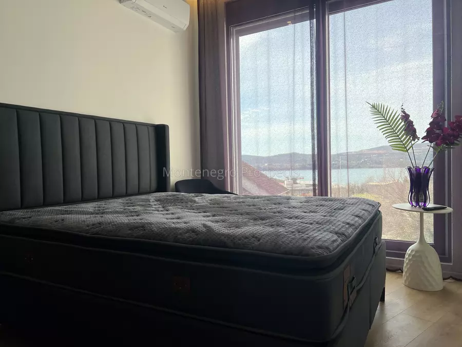 Modern two bedroom apartment with sea views in tivat 13850 5