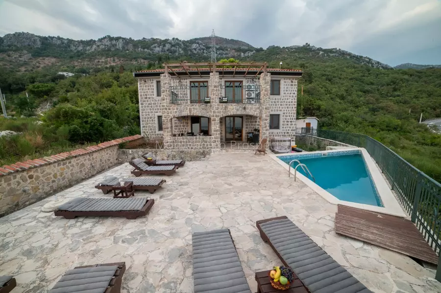 8196 vila petrovac 53