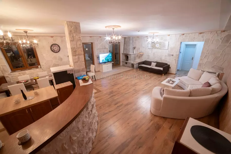 8196 vila petrovac 81