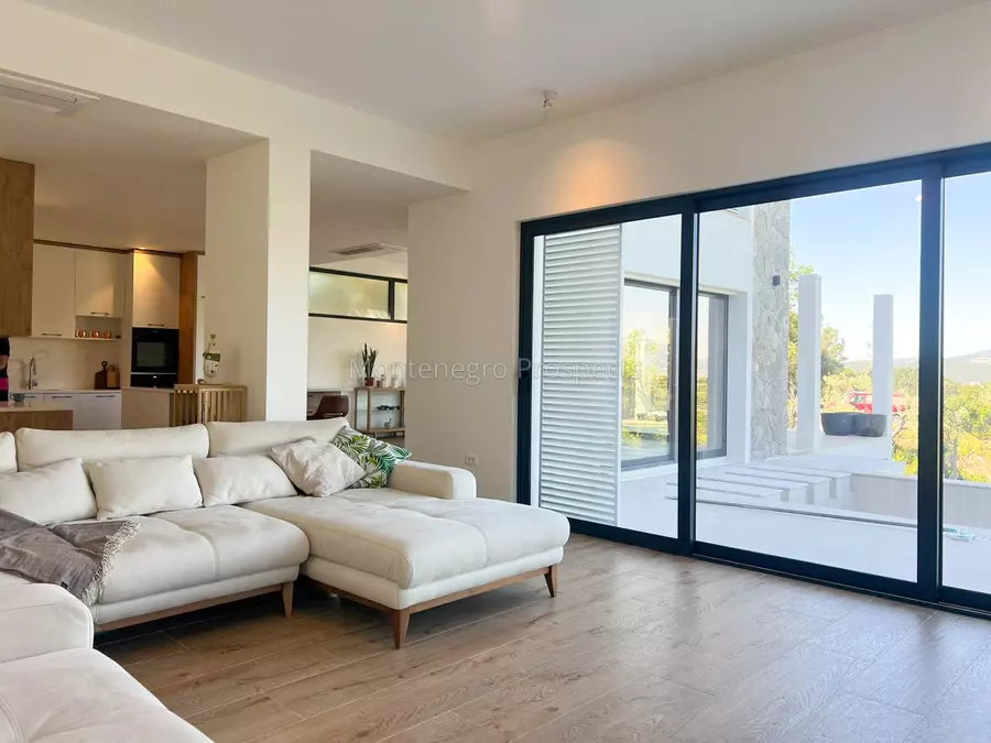 Newly built luxury villa located in kavac 13860 14
